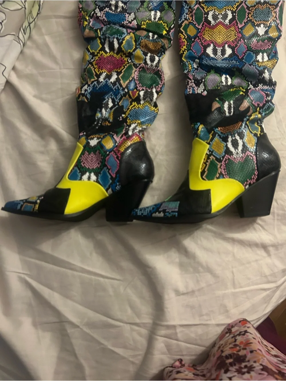 Gorgeous Statement Multicolor Snake-Print Slouchy Western over the knee boots.👢